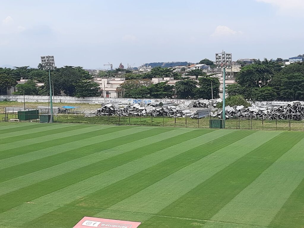 Obras do estádio Luso-Brasileiro.