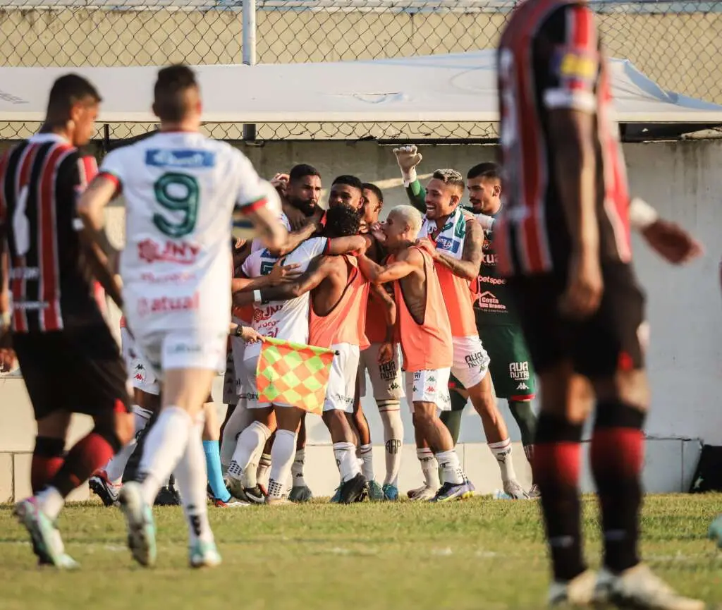 Gol da Lusa contra o Serra-ES.