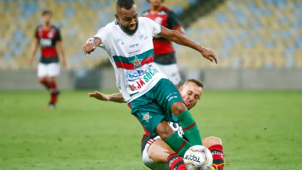 Chay jogando com a camisa da Portuguesa-RJ em 2020